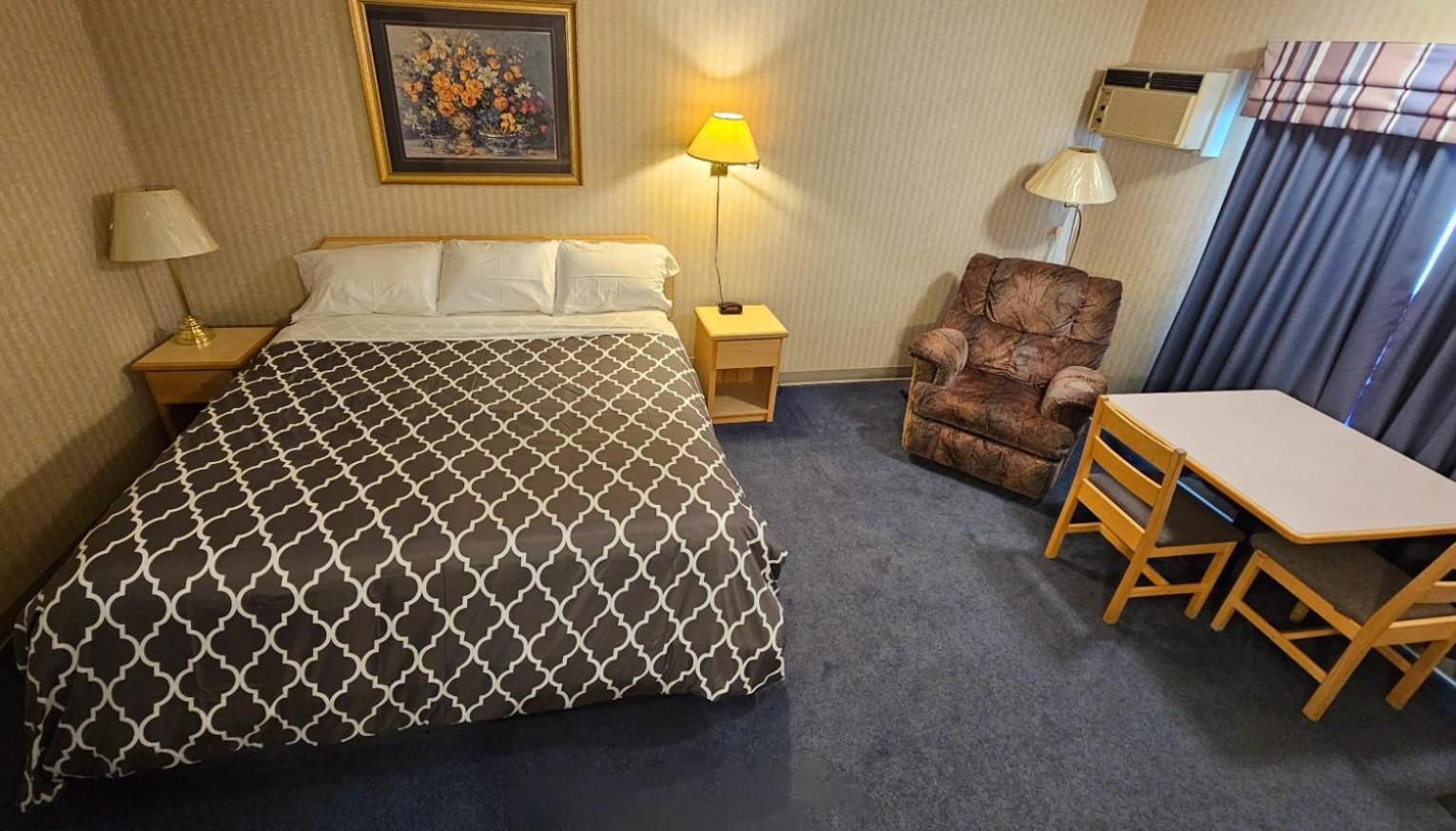 Perfect Inns & Suites Weyburn Εξωτερικό φωτογραφία